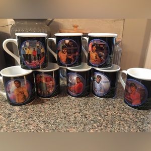 Set of 8 Star Trek coffee mugs
